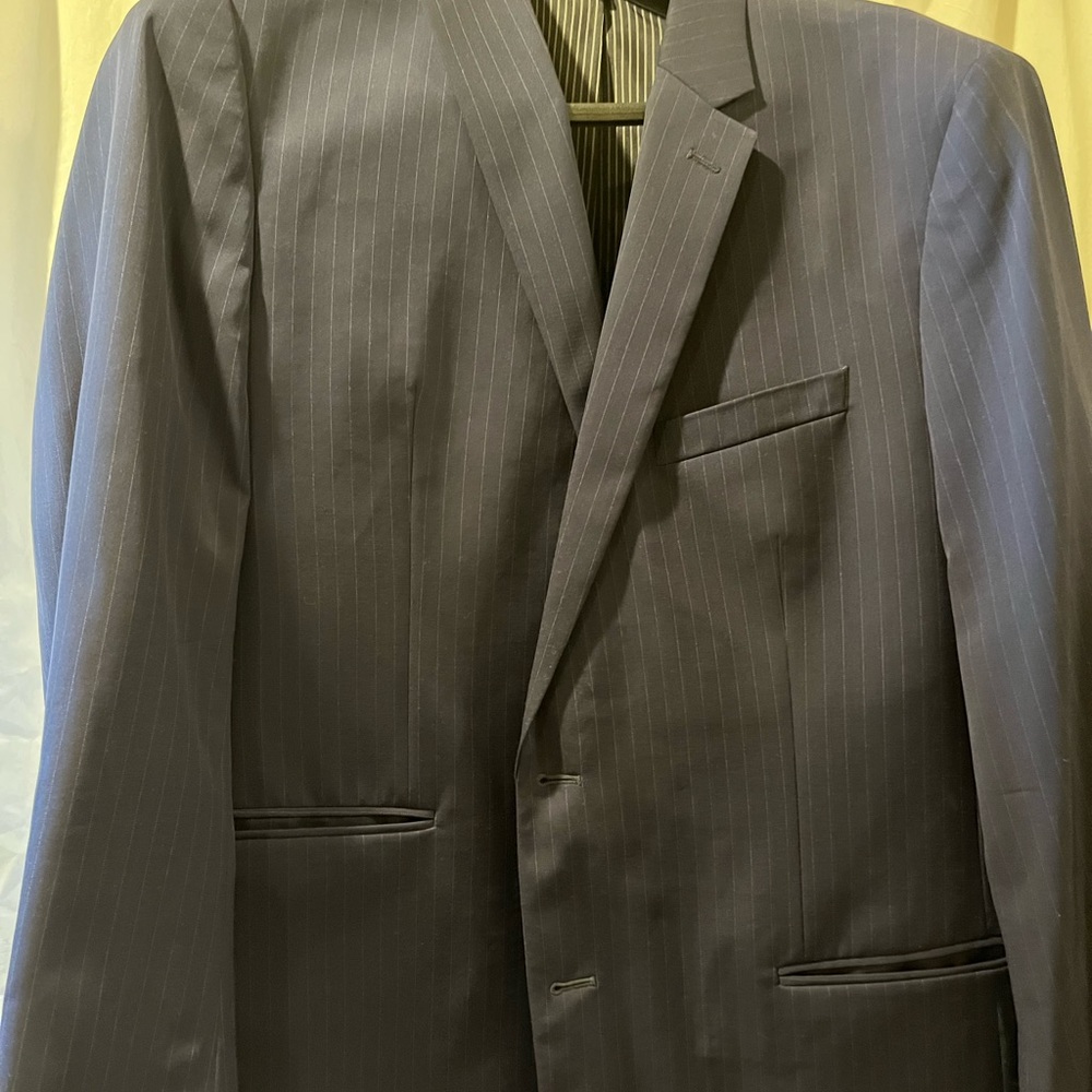 Banana Republic Slim Navy Pinstripe Wool Suit 44 R Jacket and 34x32 Trousers